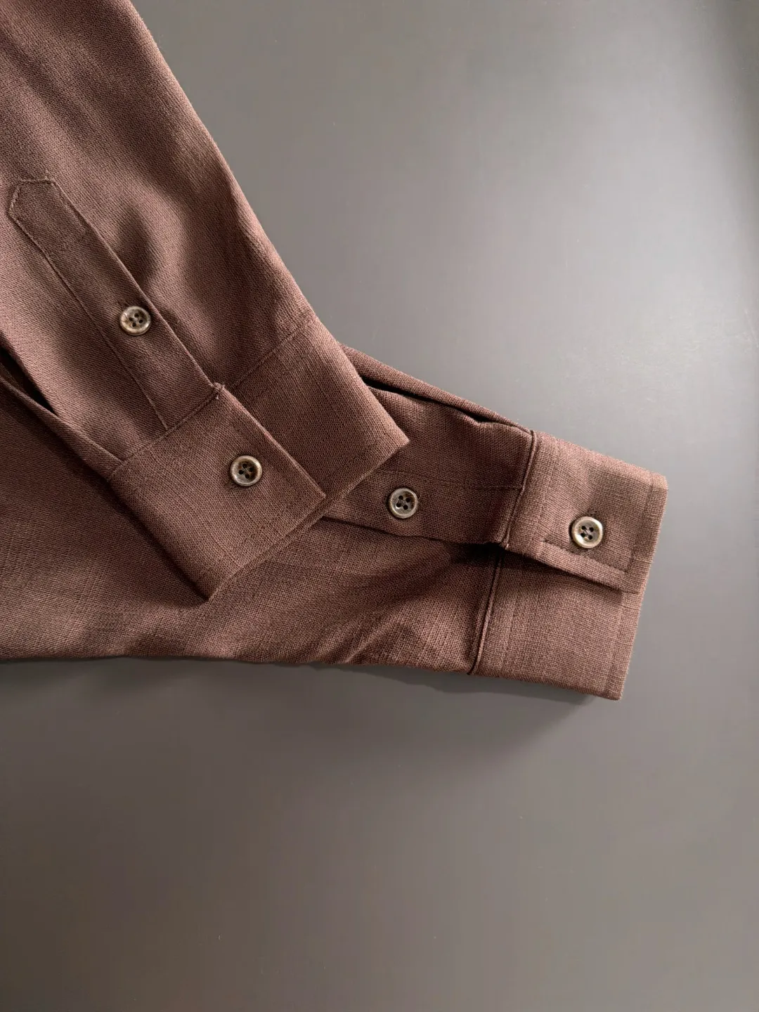 Next day shipment LP High Quality 2026 Autumn and Winter New Arrival Linen Shirt Set Made of one-on-one combed cotton yarn knitted linen fabrics, no pressure when entering and exiting the counter Exclusive control of raw materials It feels substantial when weighed, and the upper body is more textured than ordinary T-shirts. This texture can handle the weather easily and is suitable for both hot and cold conditions! Loose fit design, looks noble. The only correct version is available Size: M to XXXL
